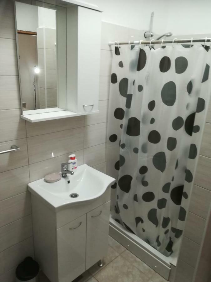 Filip 2 Hotell Biograd Na Moru Exteriör bild